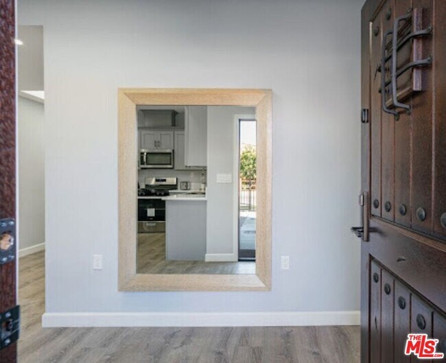 Foto del edificio - 3216 W 30th St