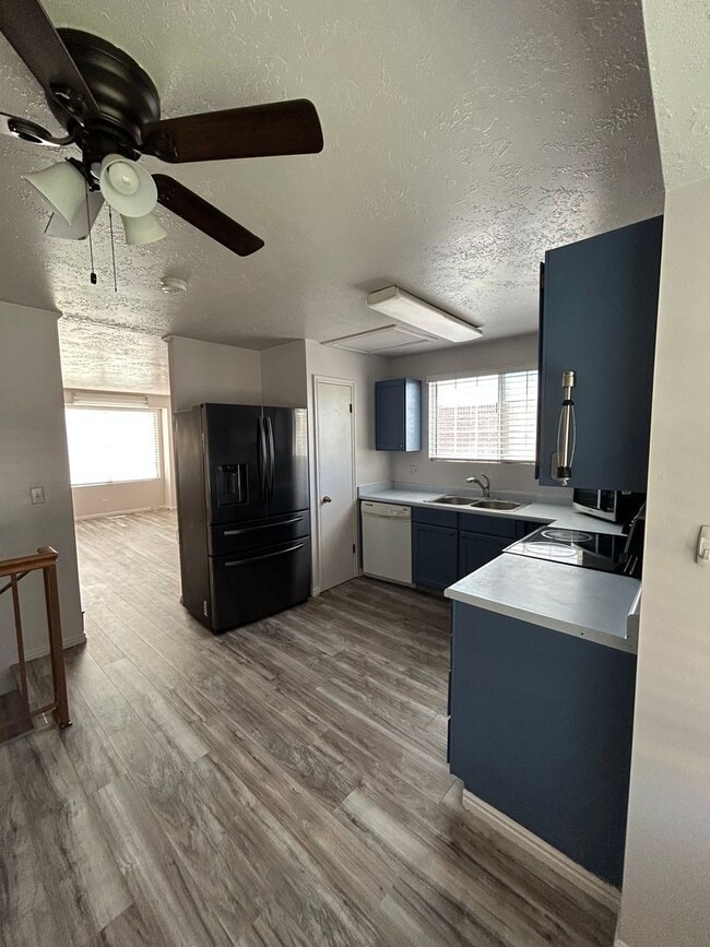 Building Photo - 4 Bedroom 2 Bathroom Home West Jordan,Utah