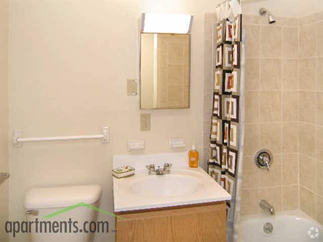 Primer cuarto de baño - Orchard Place