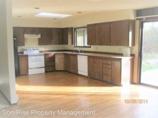 Foto del edificio - 6 br, 2 bath House - 3701 James ST RD