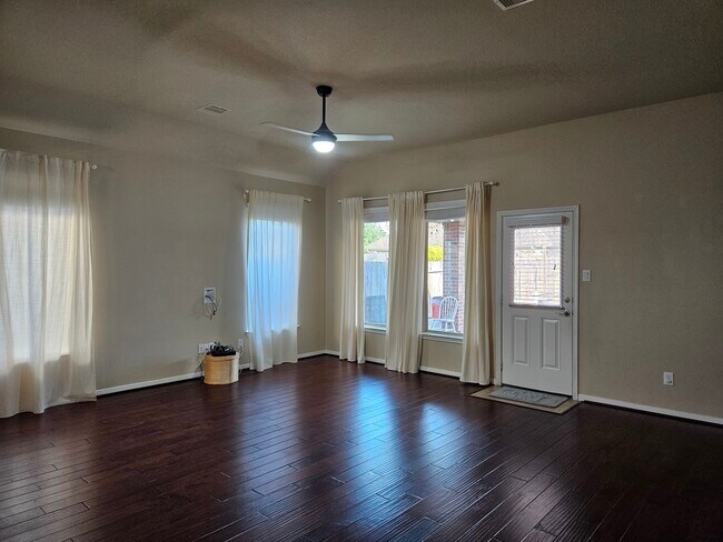 Sala de estar - 18511 Cypress Steppe Ln