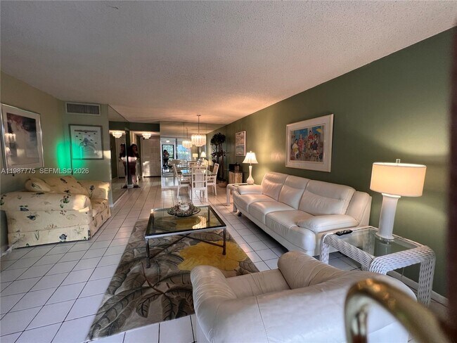 Foto del edificio - 4387 Trevi Ct