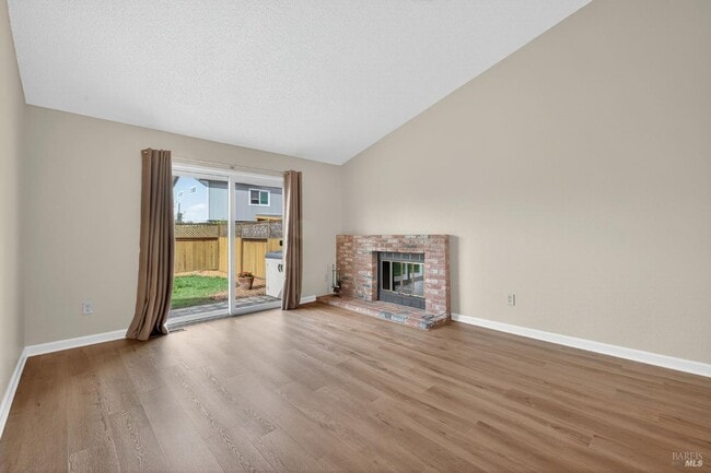 Building Photo - 4533 Hillview Ct