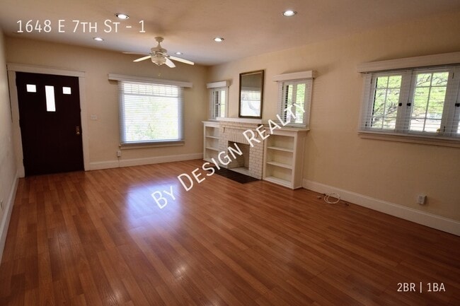 Foto del edificio - Vintage 2 Bed 1 Bath Bungalow - WALKING DI...