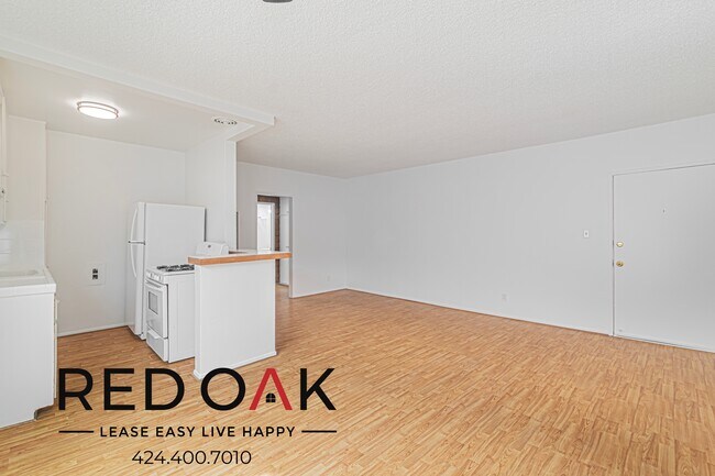 Foto del edificio - 4037 McLaughlin Ave
