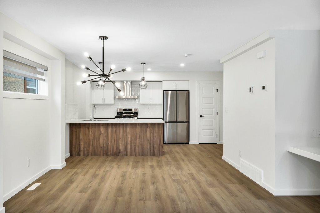 Primary Photo - 11514-11587 87 St NW