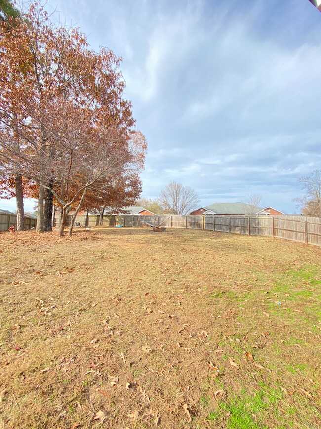 Foto del edificio - Completely Renovated Duplex in Auburn