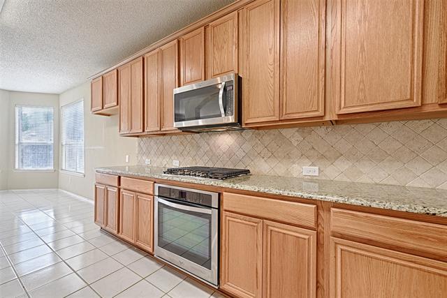 Foto del edificio - 9701 Thorncliff Dr