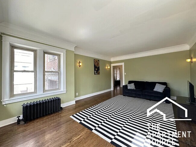 Foto del edificio - 5023 N Ridgeway Ave