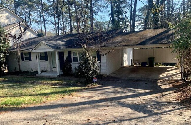 Foto del edificio - 2845 Shady Valley Dr NE