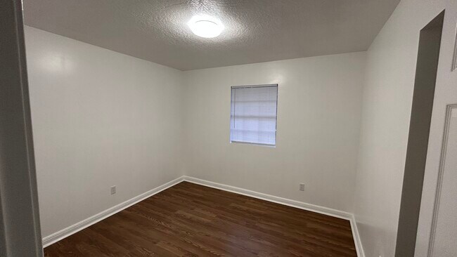 Building Photo - 57 Elliott Cir