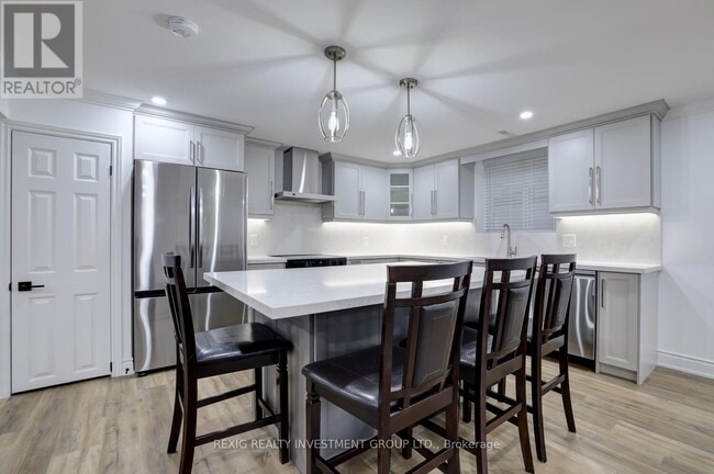 Photo du bâtiment - 7026 Lessard Ln