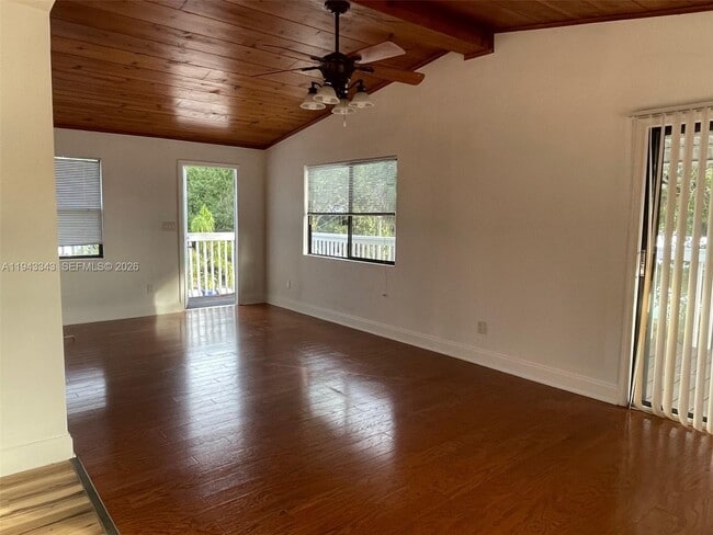 Building Photo - 1866 9th Pl