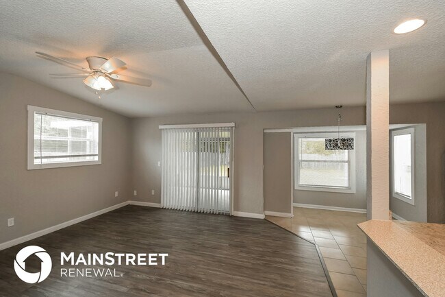 Building Photo - 7525 Pheasant Run Dr