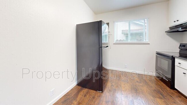 Foto del edificio - 1558 Bridge St