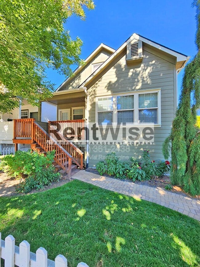 Building Photo - 318 W Highland St