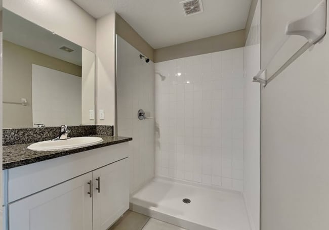 Foto del edificio - 2249 Treesdale Ave