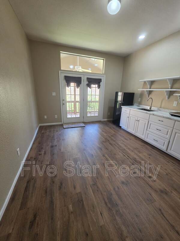 Foto del edificio - 10806 Township Rd