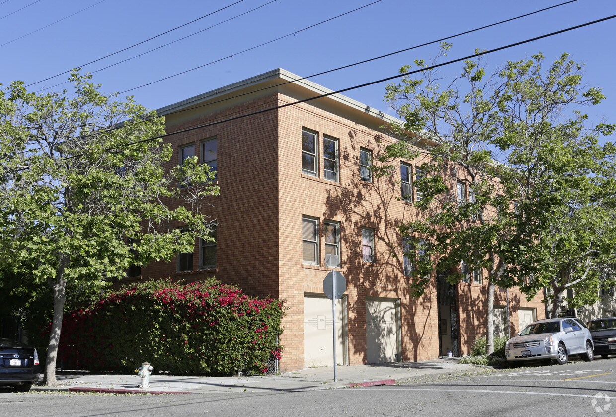 Foto principal - 3815 Shafter Ave