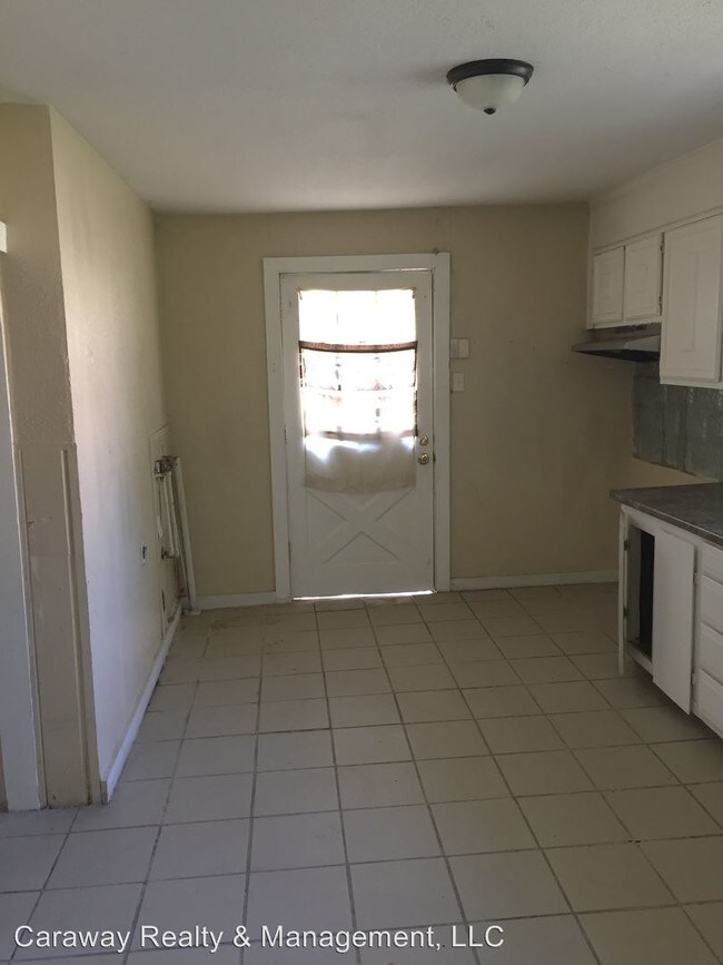 Building Photo - 3 br, 1 bath House - 1846 Logan St.