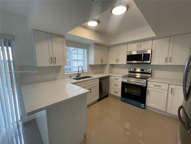 Foto del edificio - 12370 SW 52nd Pl