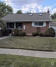Building Photo - 21039 Danbury St