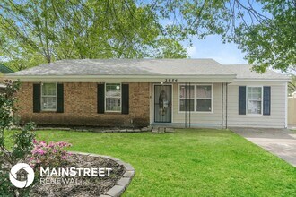 Building Photo - 2856 Normandy Dr