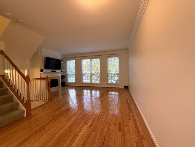 Foto del edificio - 6020 Lincolnia Rd