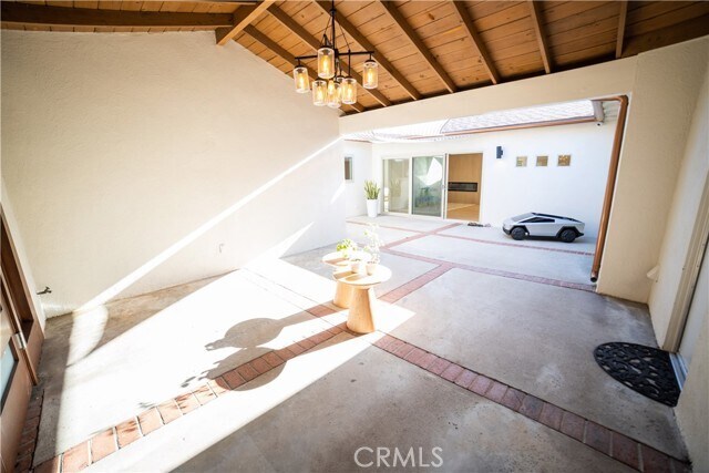 Foto del edificio - 4935 Ocean View Blvd