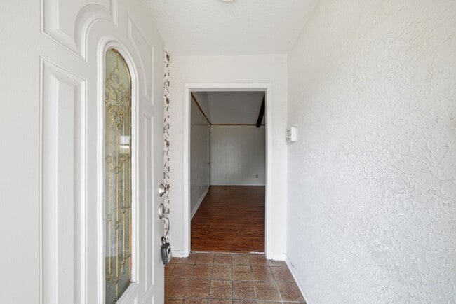 Foto del edificio - 122 White Cedar St