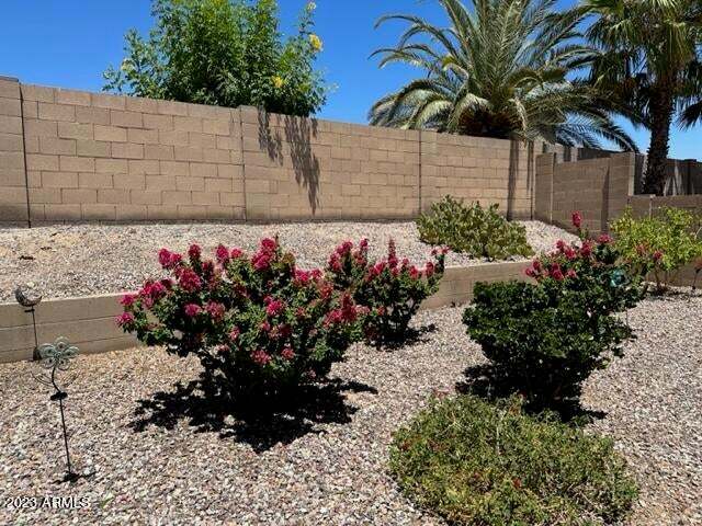 Primary Photo - 23150 W Lasso Ln