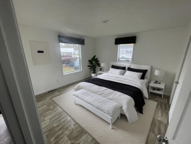 Building Photo - 16 Belmar St