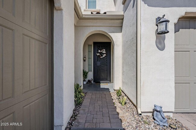Foto del edificio - Charming 5-bed, 4.5-bath, 3 Car home with ...