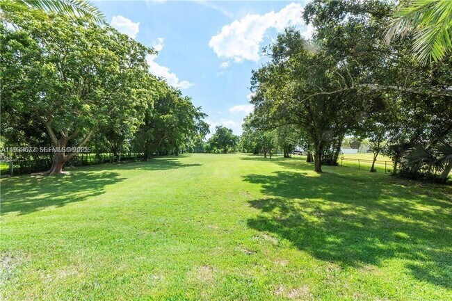 Foto del edificio - 224 E Acre Dr