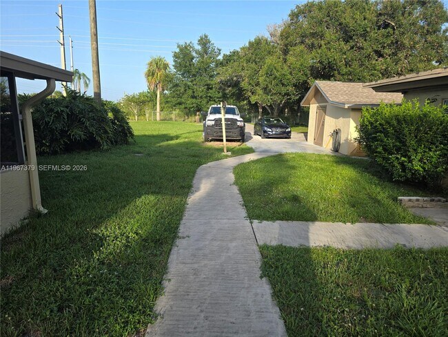 Foto del edificio - 4321 Kirby Loop Rd