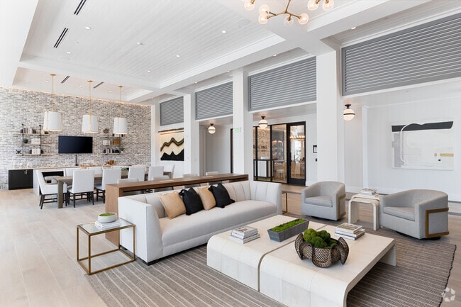 Interior Photo - Madison Waterford Lakes