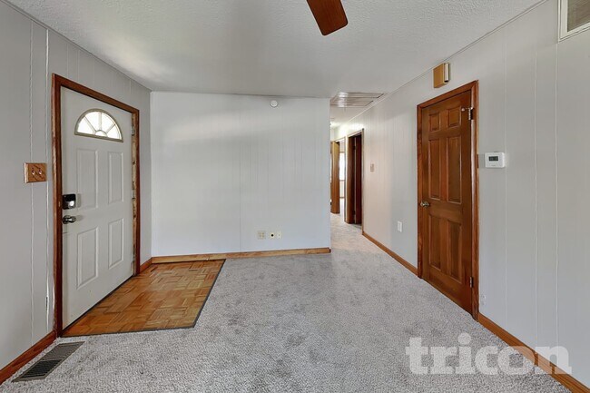 Foto del edificio - 1811 Inner Cir Dr