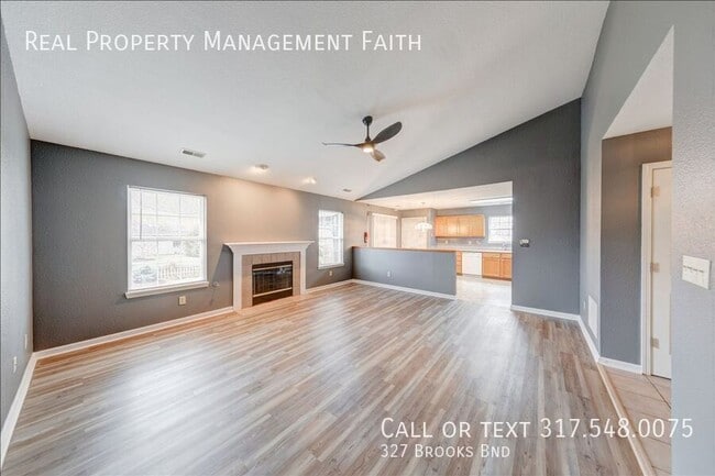 Foto del edificio - 327 Brooks Bend