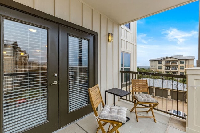 Building Photo - 9301 Old Bee Caves Rd