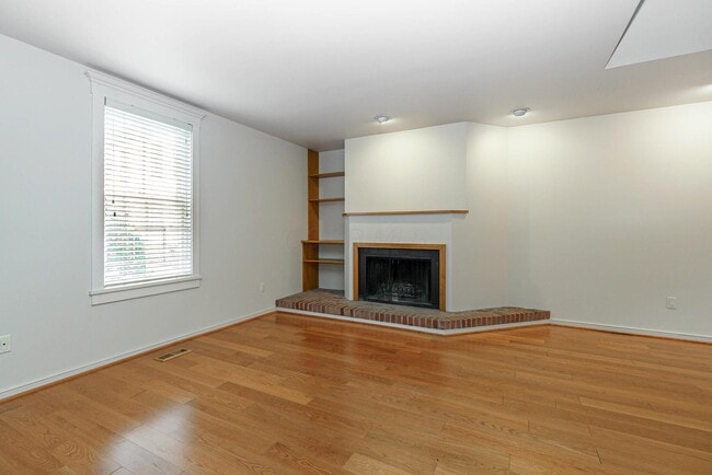 Building Photo - 88 Redbud Alley