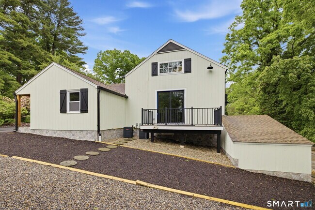 Foto del edificio - 1 Tulip Tree Ln
