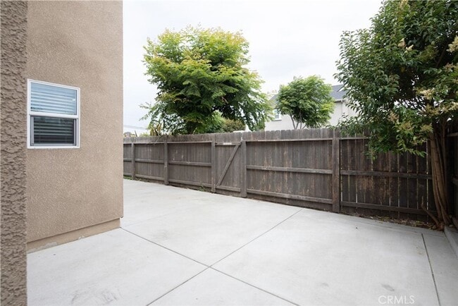 Foto del edificio - 1425 Crown Cir