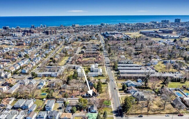 Foto del edificio - 393 N Bath Ave