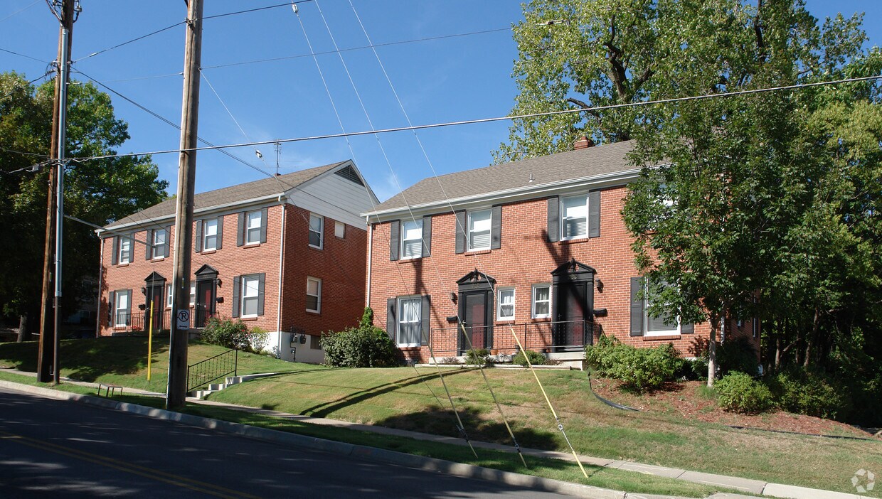 Primary Photo - 200-222 E 51st St