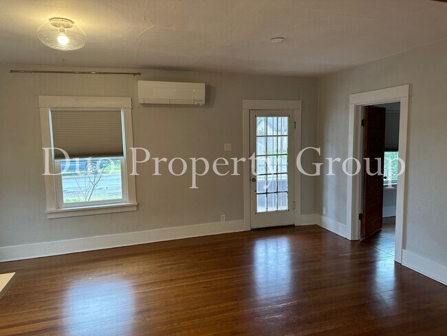 Foto del edificio - Charming Washburne Home