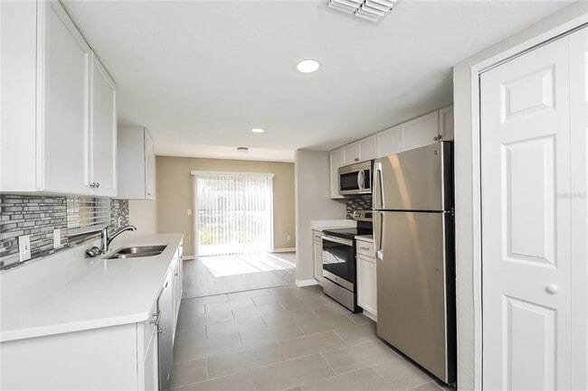 Foto del edificio - 1625 Crossridge Dr