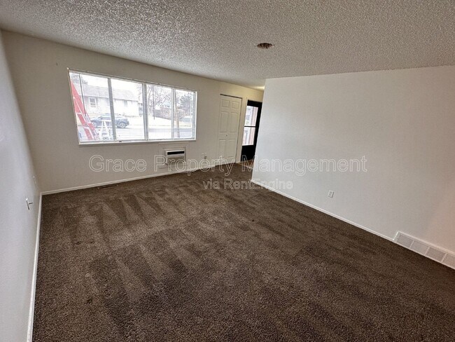 Foto del edificio - 2874 E 118th Ct