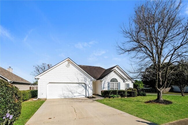 Foto del edificio - 3352 Summit Creek Ln