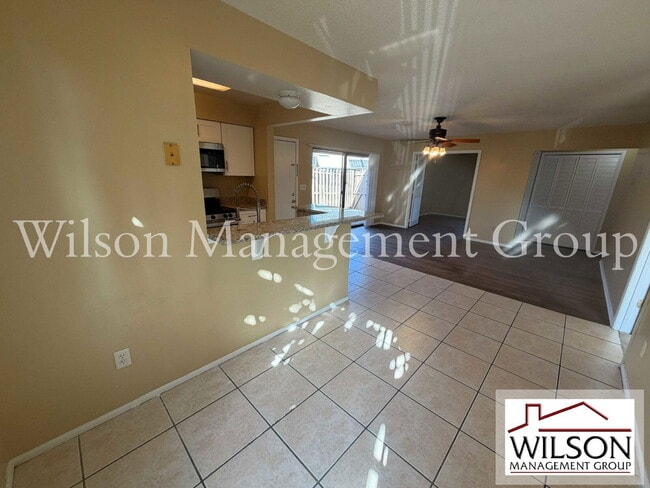 Building Photo - 1530 Casa Park Cir