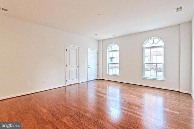 Foto del edificio - 13652 Endeavour Dr